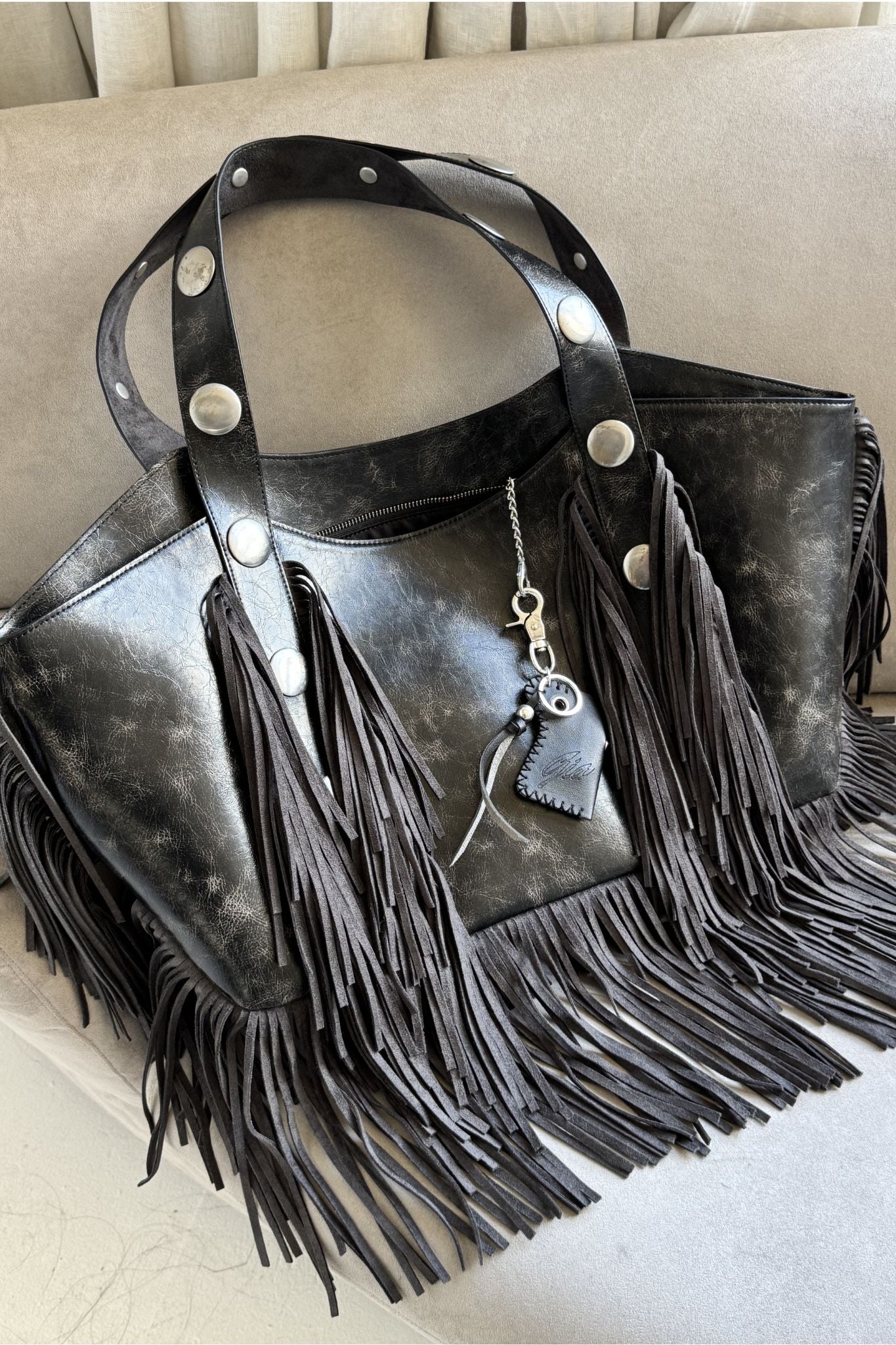 CHROMA FRINGE BAG - BLACK - Image 4